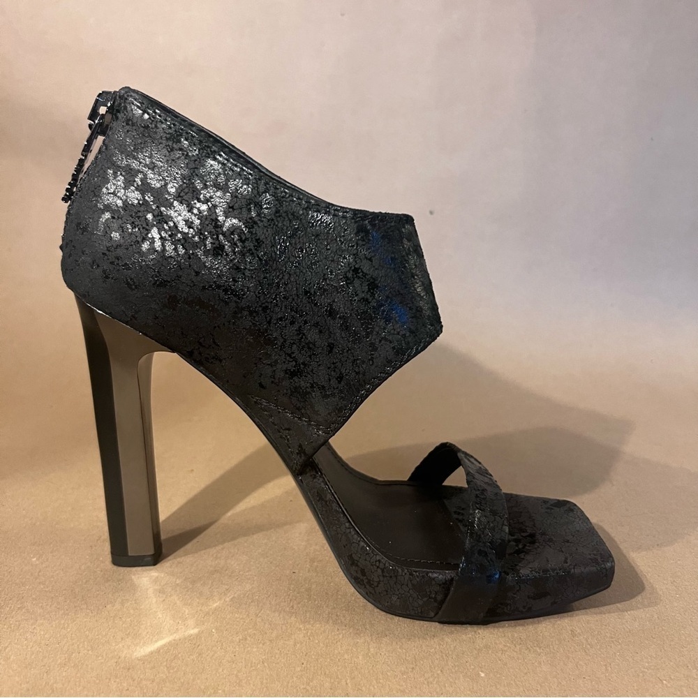 DKNY Women's Dava Ankle Strap Cuff Dress Sandals Black High Heel Size US 8.5 M